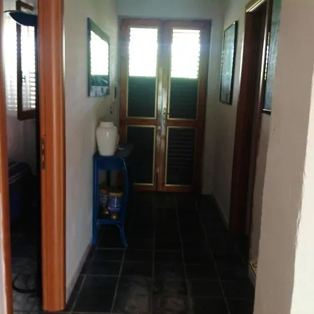 Villa 2 Bedrooms Villa At Villaggio Del Golfo 100 M Away From The Beach With Private Pool Enclosed Garden And Wifi *