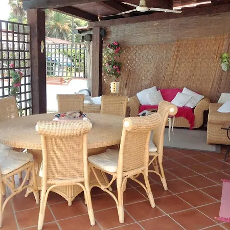 Villa 2 Bedrooms Villa At Villaggio Del Golfo 100 M Away From The Beach With Private Pool Enclosed Garden And Wifi *