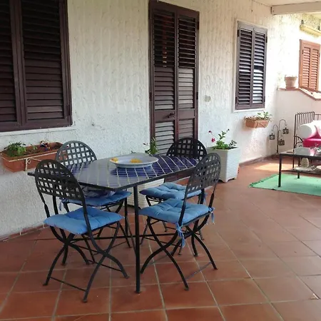 Villa 2 Bedrooms Villa At Villaggio Del Golfo 100 M Away From The Beach With Private Pool Enclosed Garden And Wifi