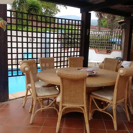 Villa 2 Bedrooms Villa At Villaggio Del Golfo 100 M Away From The Beach With Private Pool Enclosed Garden And Wifi *