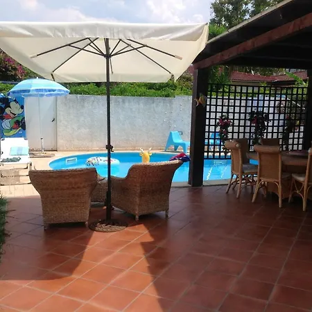 2 Bedrooms Villa At Villaggio Del Golfo 100 M Away From The Beach With Private Pool Enclosed Garden And Wifi *